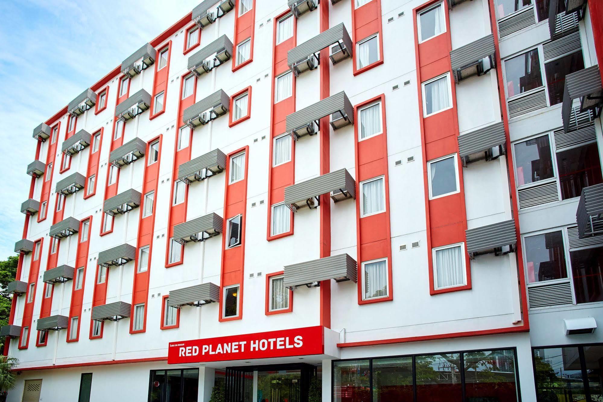 Hotel Red Planet Pattaya Sha Extra Plus Exterior foto